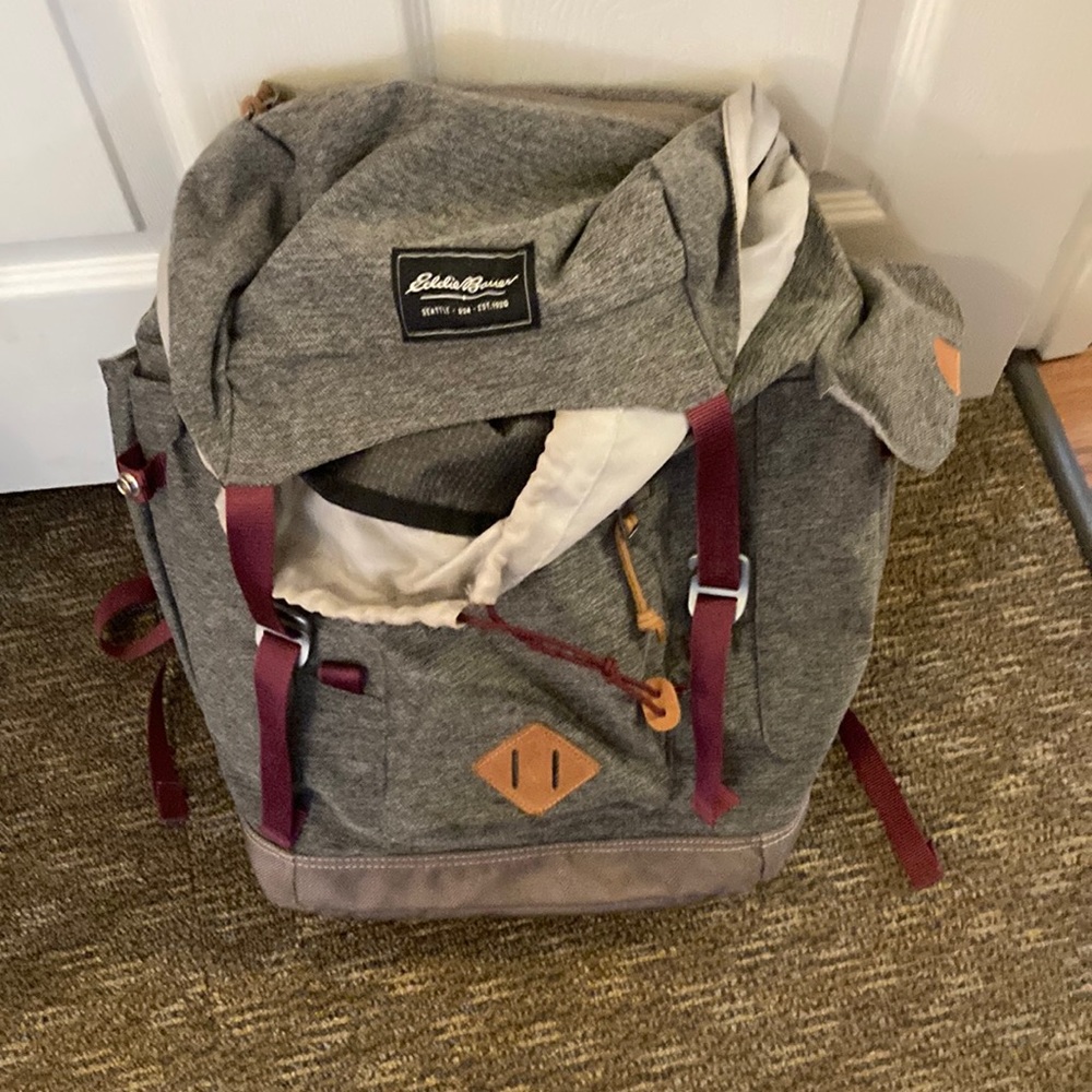 Eddie Bauer bag great condition